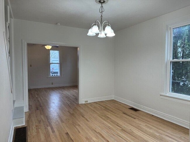 Photo - 223 N College St