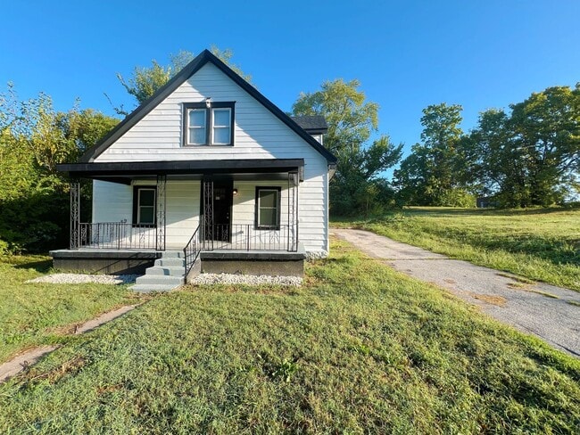 Photo - SEE IT NOW: Cozy 4-Bedroom Home in Kansas ...