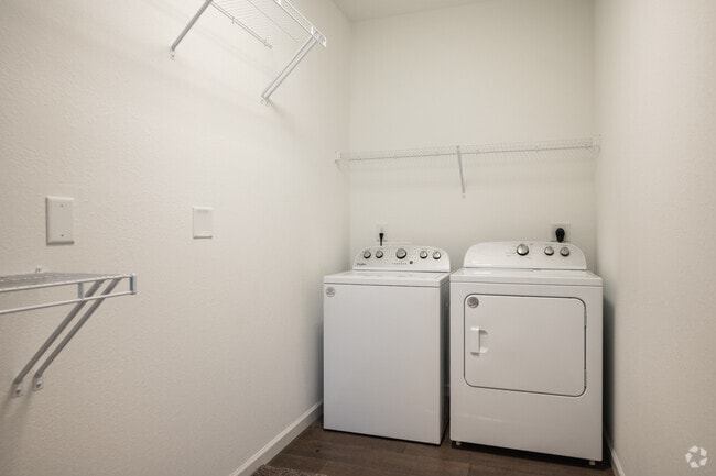 1BR, 1BA