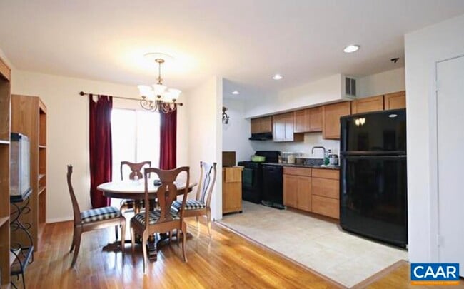 Photo - 163 Hessian Hills Way Unidad 2