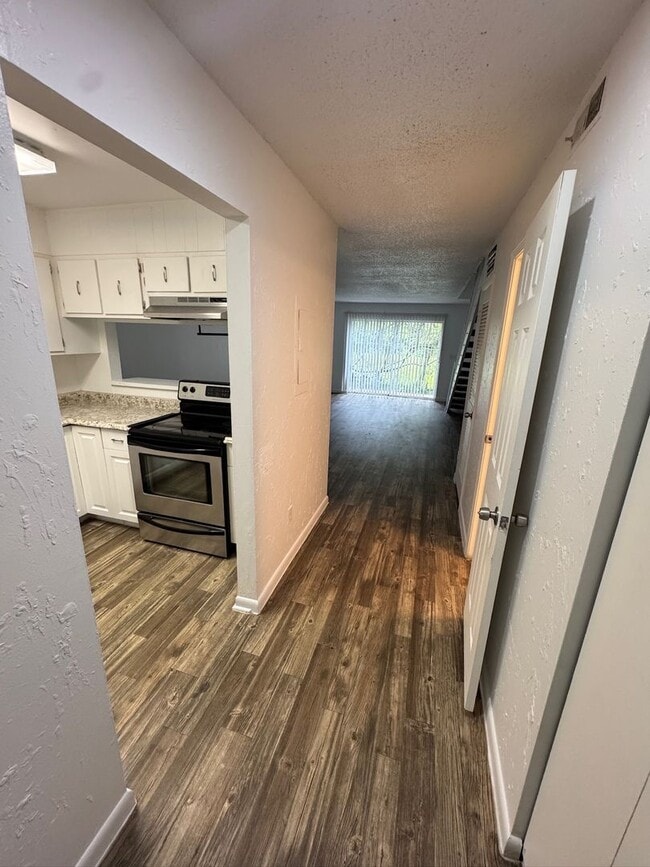 Photo - 1726 NE 3rd St