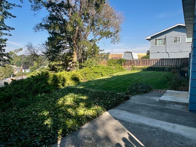 Photo - Beautiful North Hill Home Near Vincent Park!