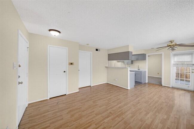 Photo - 2750 Holly Hall St Unidad 1706