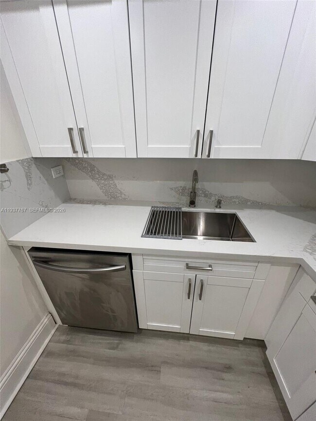 Photo - 1720 NW N River Dr Unit 509