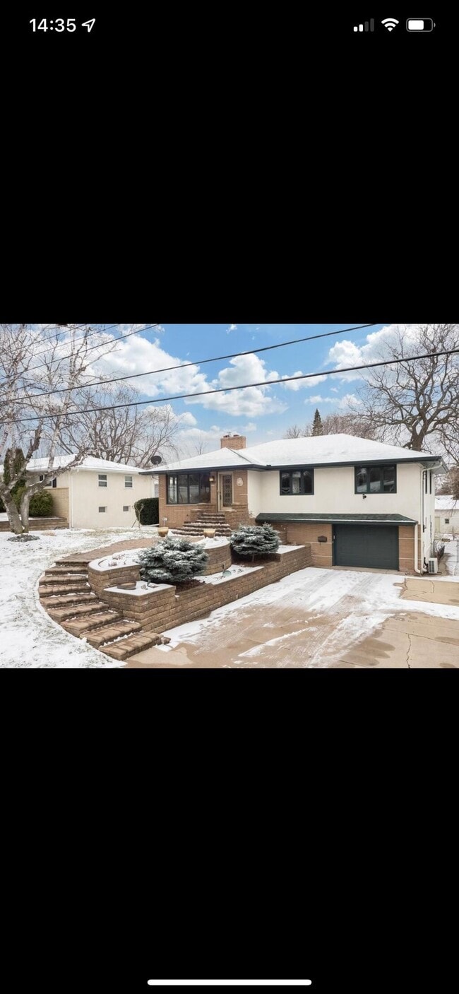 Photo - 2916 Townview Ave NE