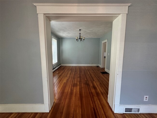 Photo - 325 Riverside Dr