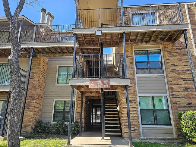 Photo - Room in Condo on Skillman St