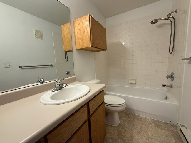 Photo - 1 Bedroom for Lease Walton Village Steambo...