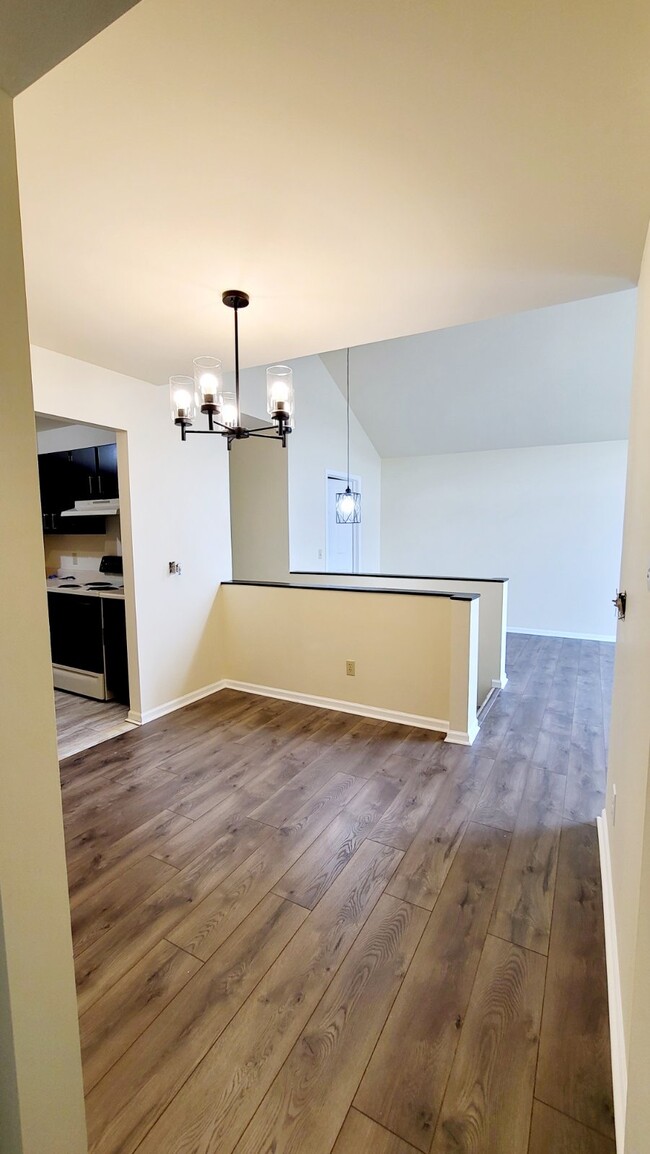 Photo - 245 Brookwood Dr Unit 5