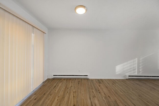 Photo - Waynedale Circle Apartments