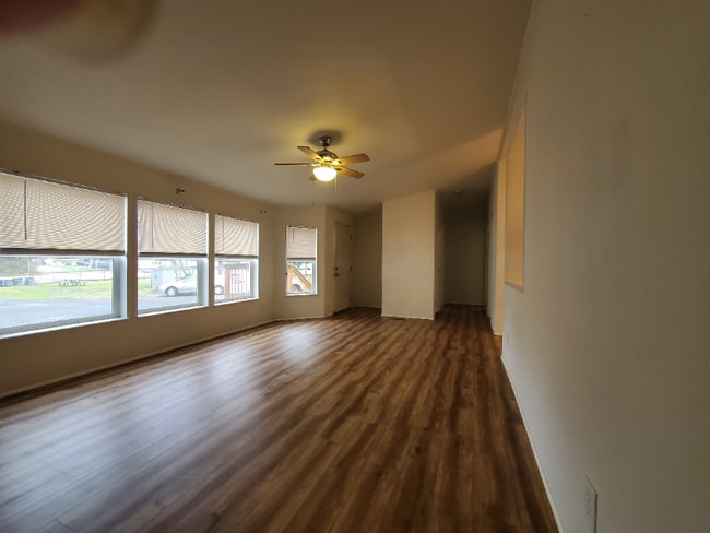 Photo - 1724 Lincoln Ave SE