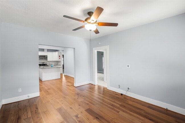 Photo - 3108 Indiana St