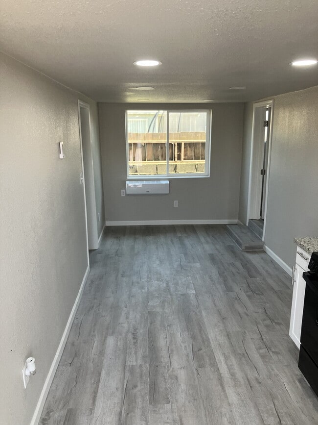 Photo - Now Leasing – Fully Renovated 1 Bed / 1 Ba... Unit 7