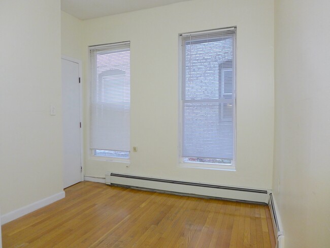 Building Photo - 32 S Huntington Ave Rental