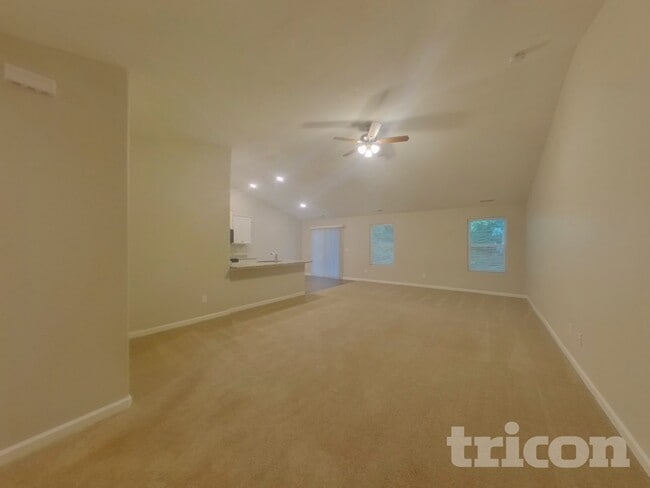 Photo - 320 Waterstone Dr