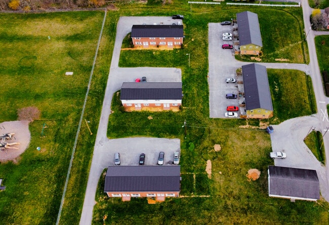 Photo - Hickory Hills Townhomes Unit 9