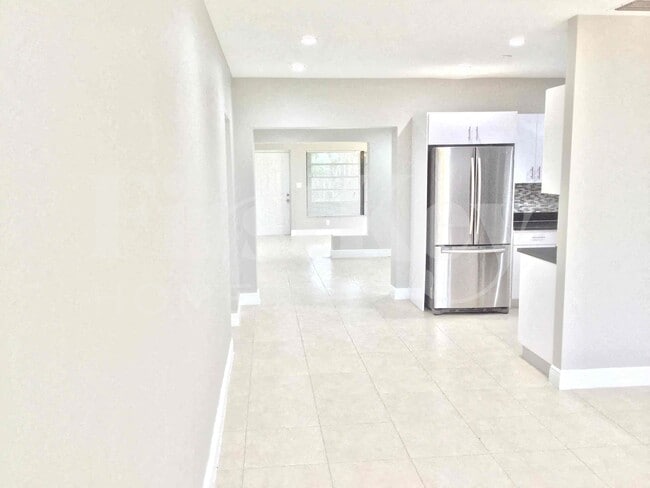 Photo - 1761 NE 170th St