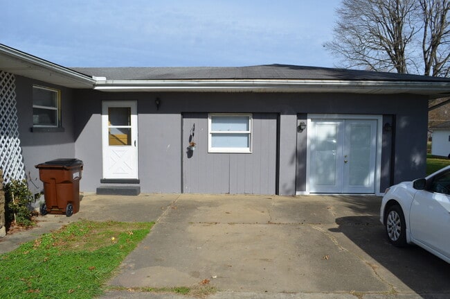 Photo - 52 May Ave Unit B