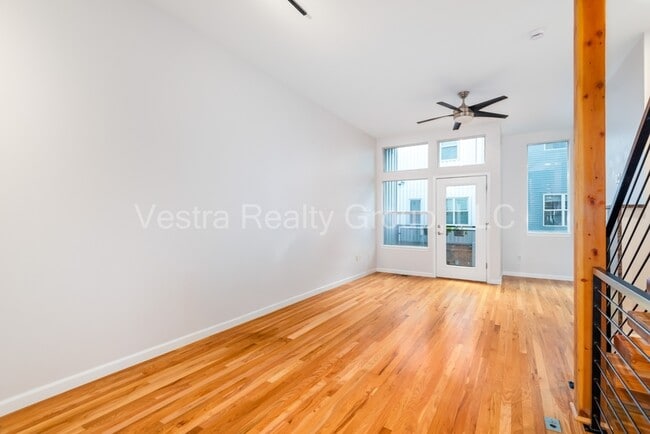 Photo - 2680 Blake St