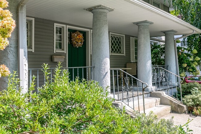 Photo - 54 Beeching St
