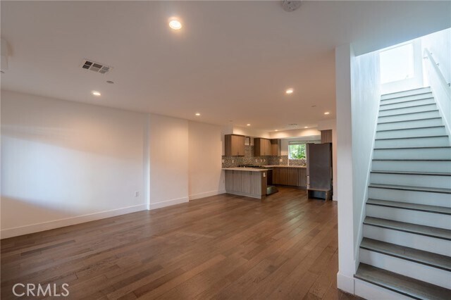 Photo - 6810 Simpson Ave Unidad 2