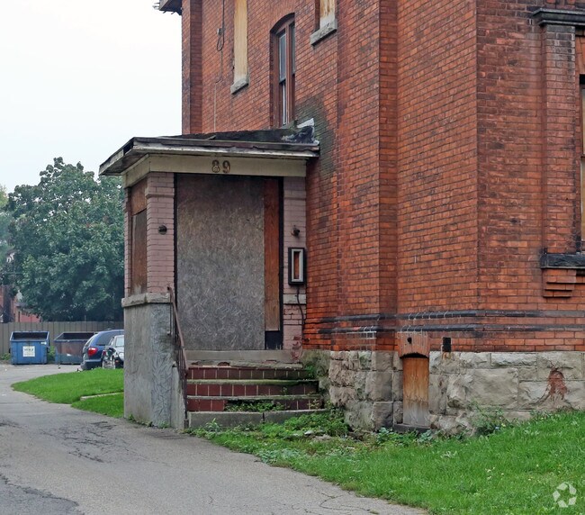 Photo - Wentworth Place Apartments