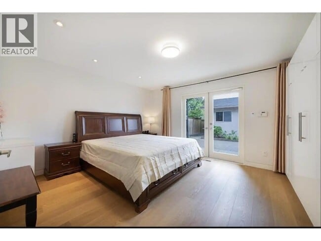453 W 16th Ave