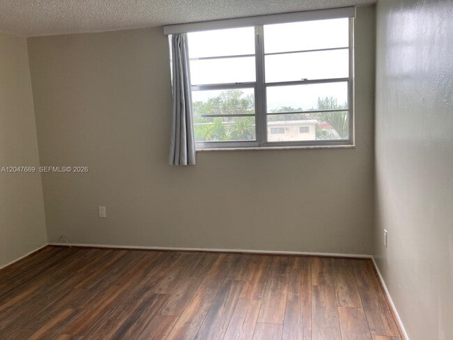 Photo - 7900 Tatum Waterway Dr Unidad 305