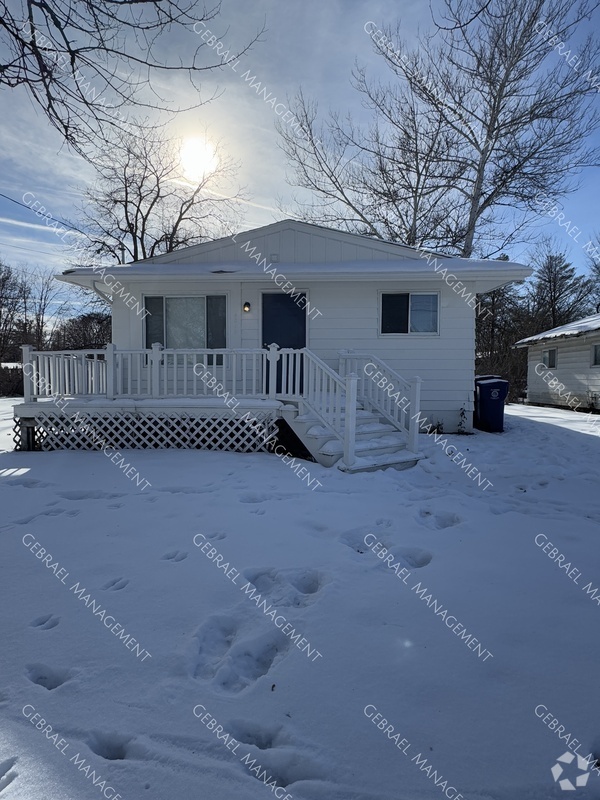 Building Photo - 4019 Frazer St Rental