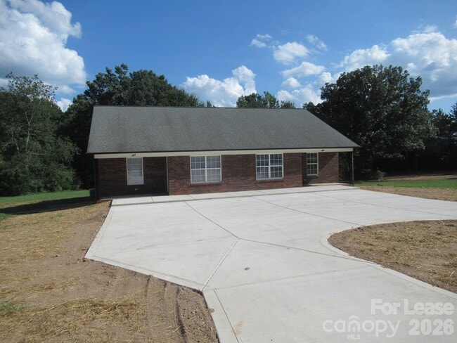 Photo - 822 Horseshoe Lake Rd