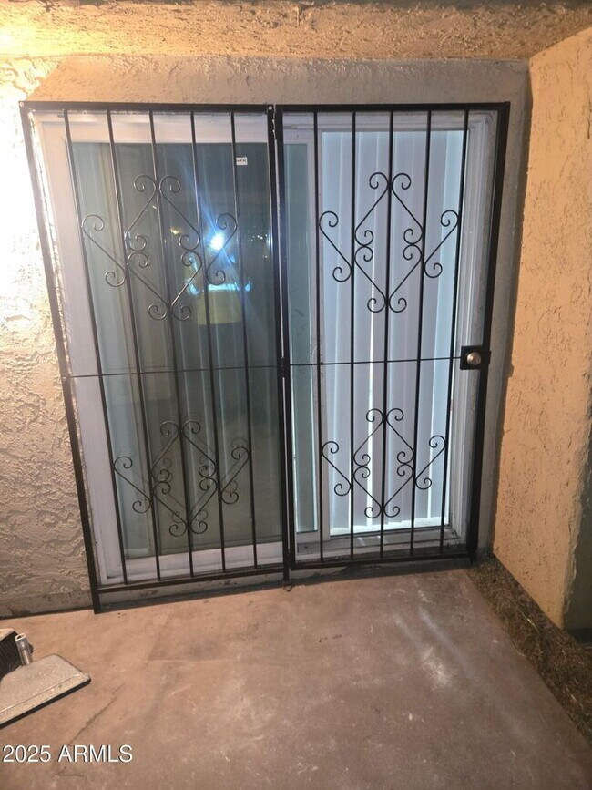 Photo - SPECIALS for IMMEDIATE MOVE IN! This is too good to pass up!