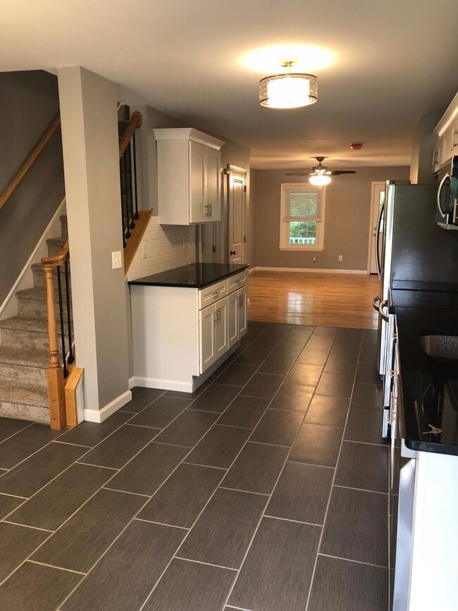 Photo - Amazing 2 bed home with office in Emmaus