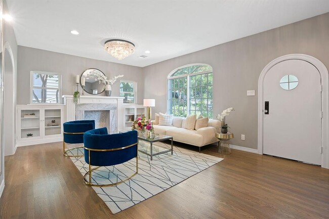 Photo - 2110 Travis Heights Blvd