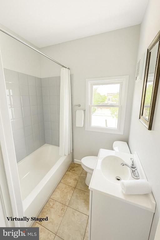 Photo - 1017 W Huntingdon St Unit APT. 3