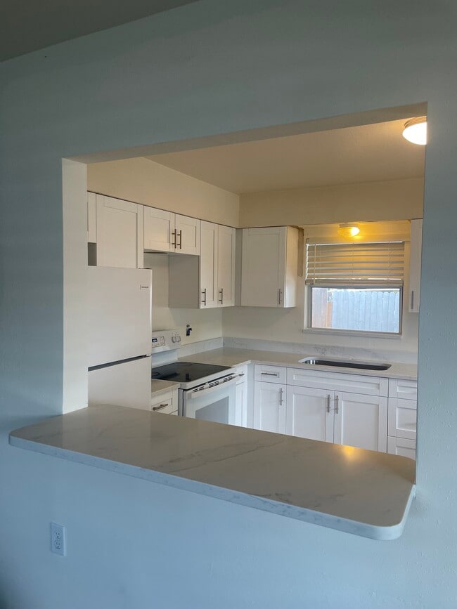 Photo - 403 S Orion Ave House