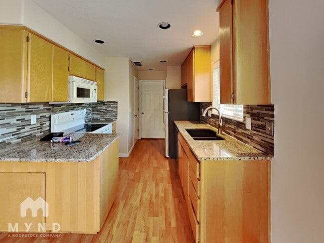 Photo - 20654 SW Sun Drop Pl