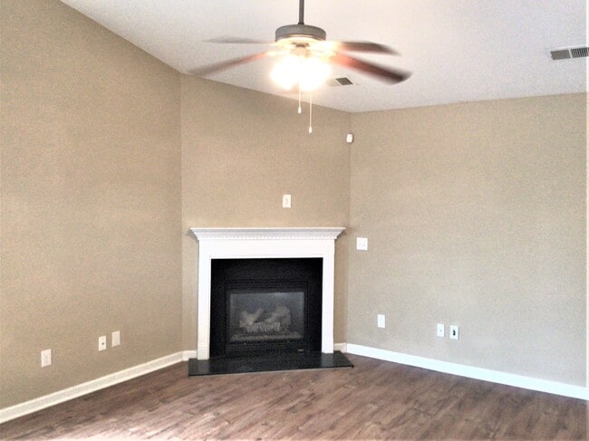 Photo - 3913 Bluestem Dr