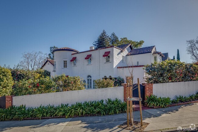 Building Photo - 2627 Hale Dr Rental