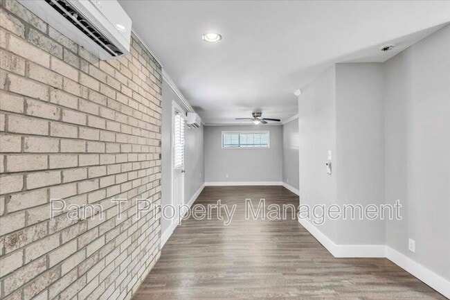 Photo - 815 E 32nd St