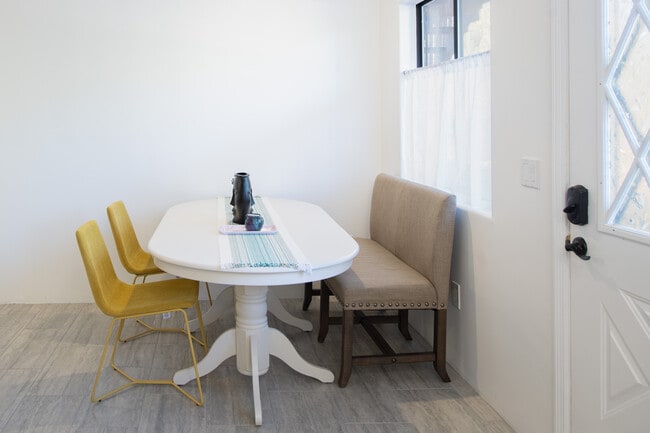 Photo - 350 Panorama Blvd