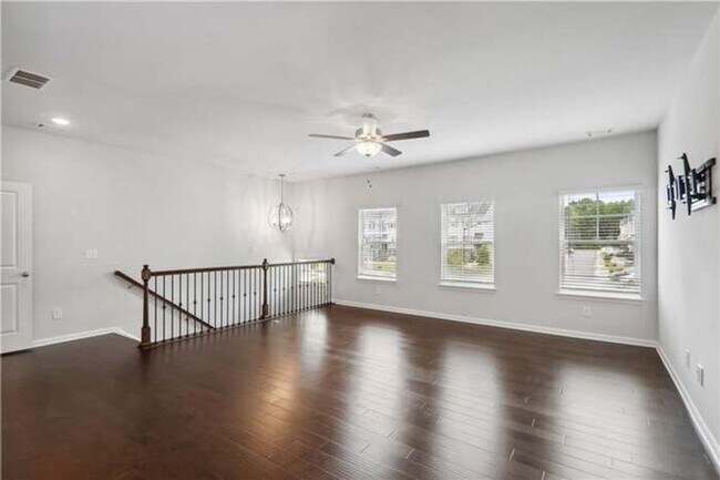 Photo - 2611 Hedgeway Cir