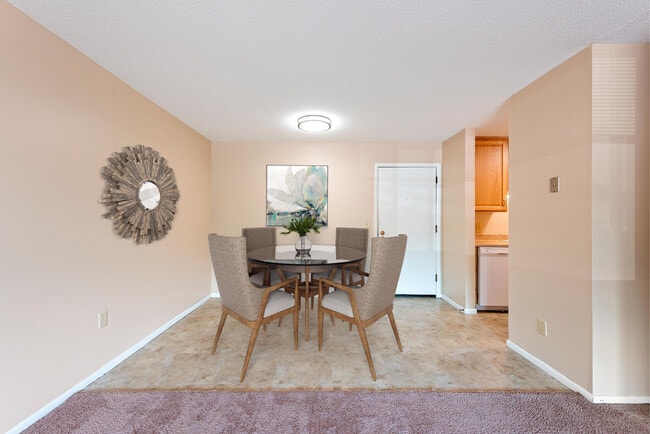 Shamrock Court Apartments
