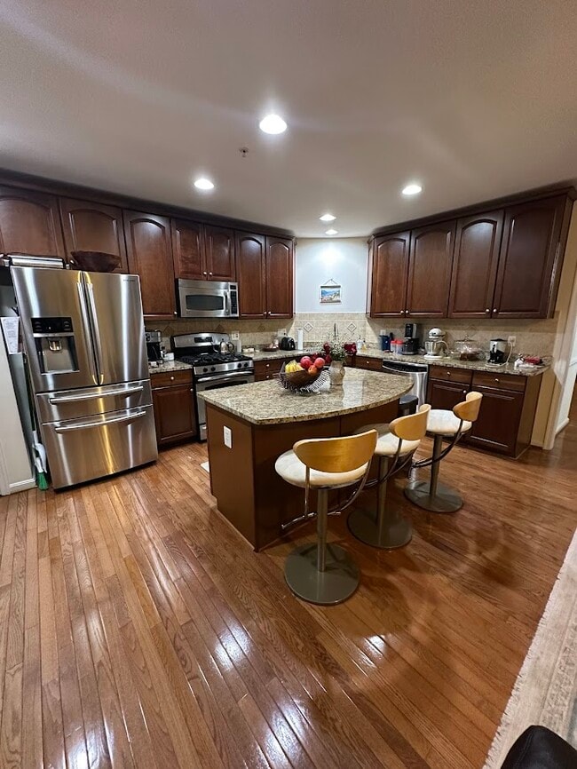 Kitchen - 4612 Battenburg Ln