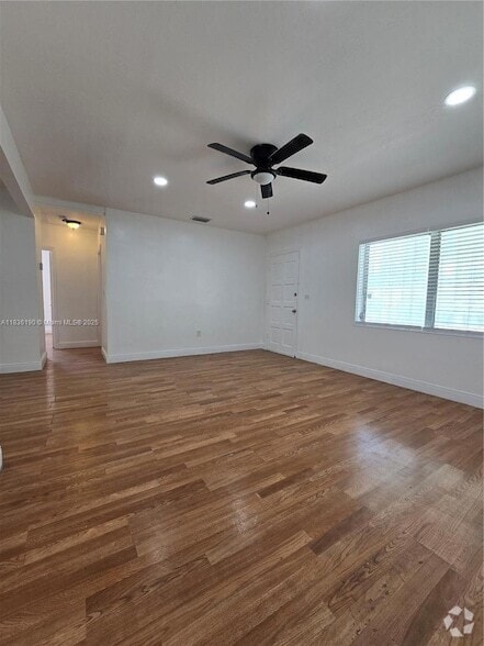 Building Photo - 3417 SW 25th Ter Unit 1 Rental
