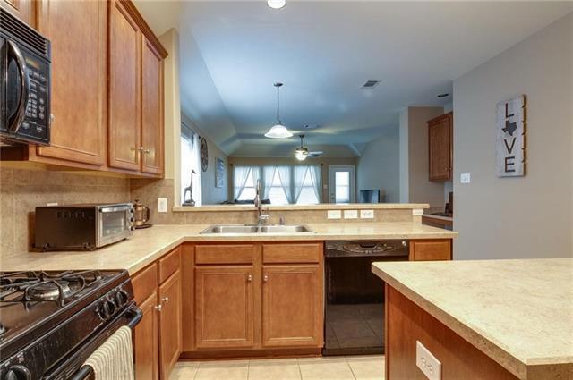 Photo - 708 Creekside Dr