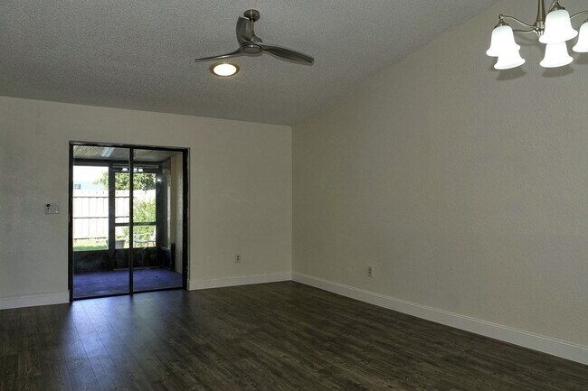 Photo - 3 Bedroom 2 Bath Duplex Available Now!