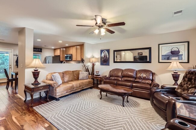 Photo - 6745 Brittany Dr