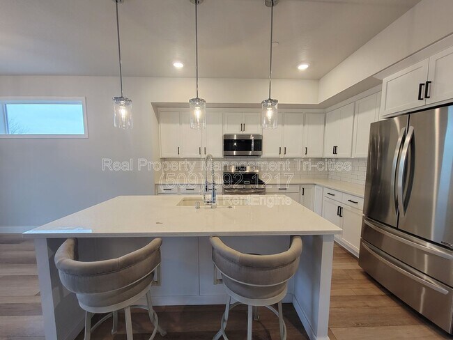 Photo - 2522 Morris Ave