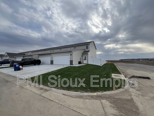 Photo - 3405 CHALICE Pl