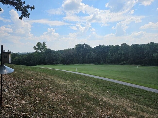 Photo - 28 McKenzie Dr